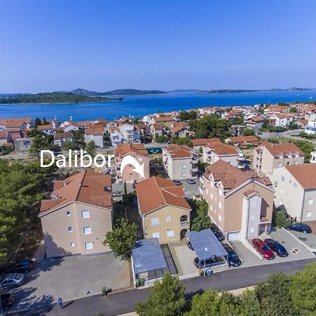 Apartments Dalibor Vodice Exteriér fotografie